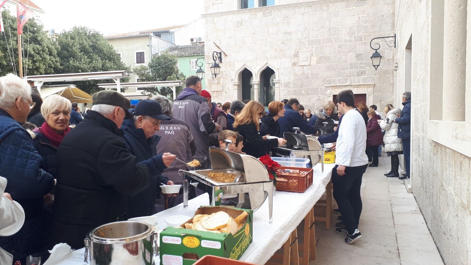  Održan božićni domjenak u gradu Pagu, 20.12.2019.