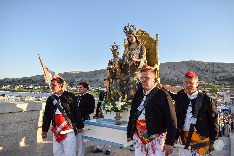 Proslava blagdana Velike Gospe u Pagu