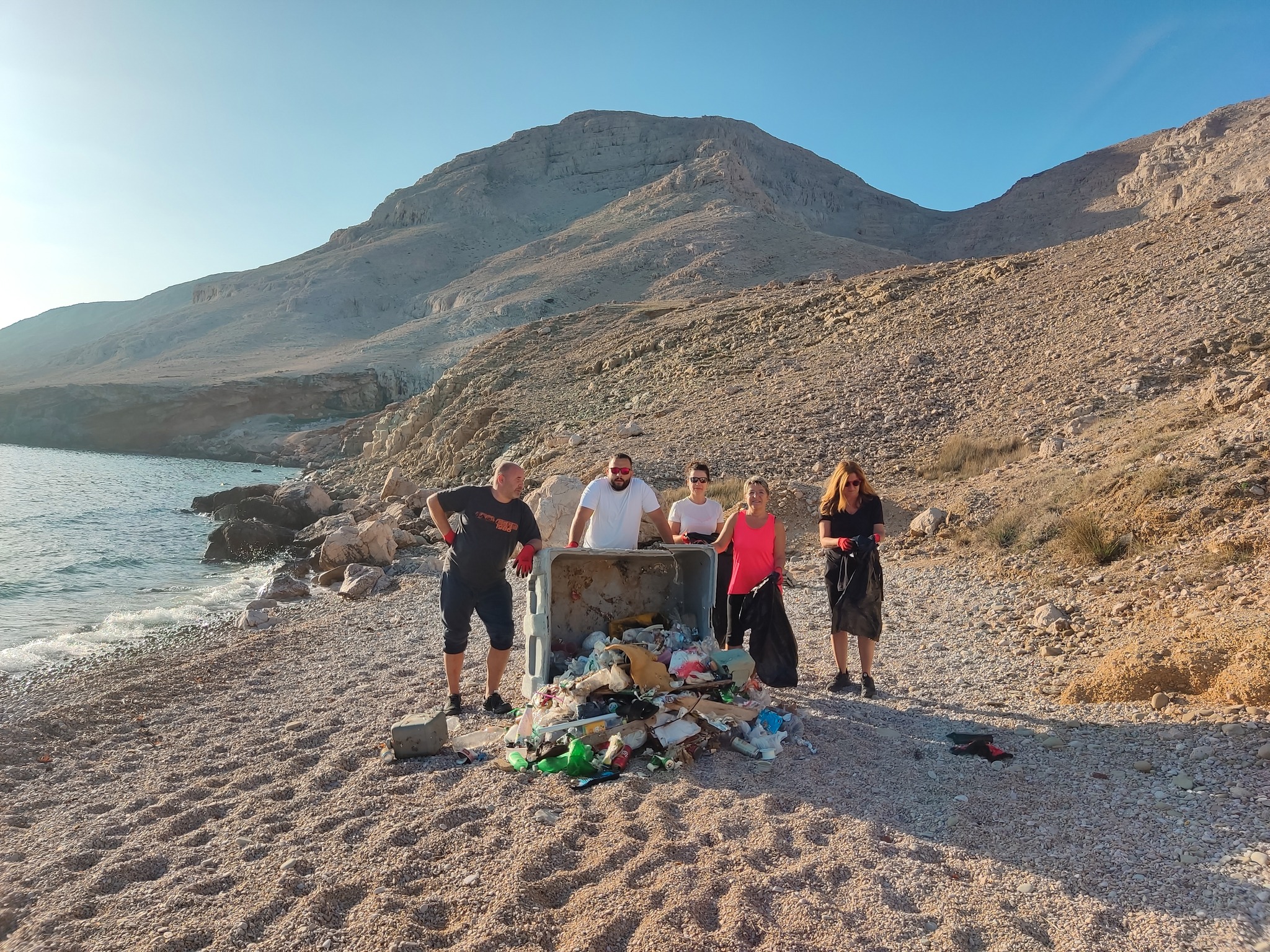 Održana eko akcija 'Tri kaića, tri plaže'