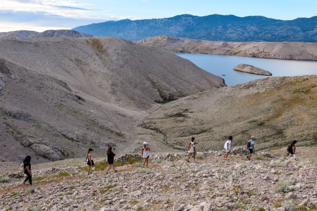 Dođite u Pag na Uskršnji hiking na Drugu stranu mjeseca – Uživajmo zajedno u ljepoti našeg Paga!