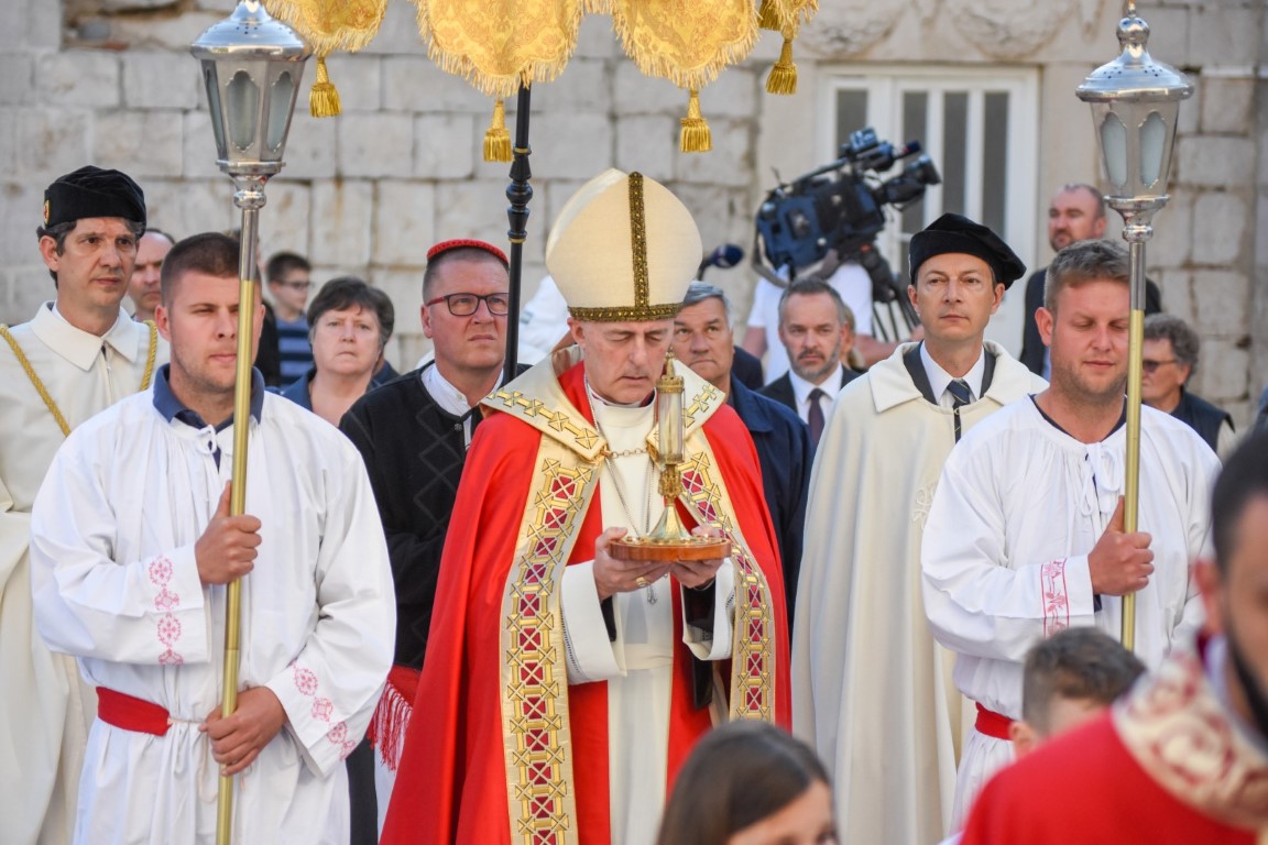 Održana proslava Svetoga Trna u gradu Pagu