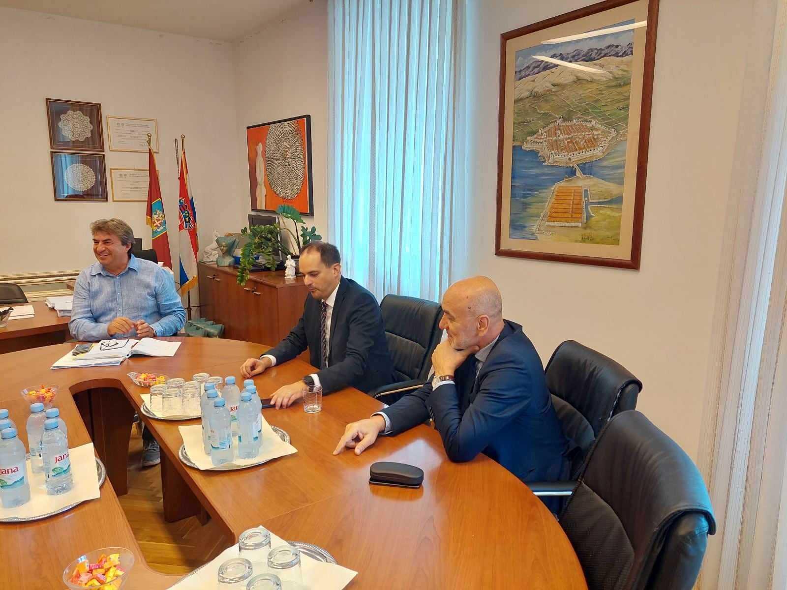 Ministar Malenica u posjetu Općinskom sudu i Gradu Pagu