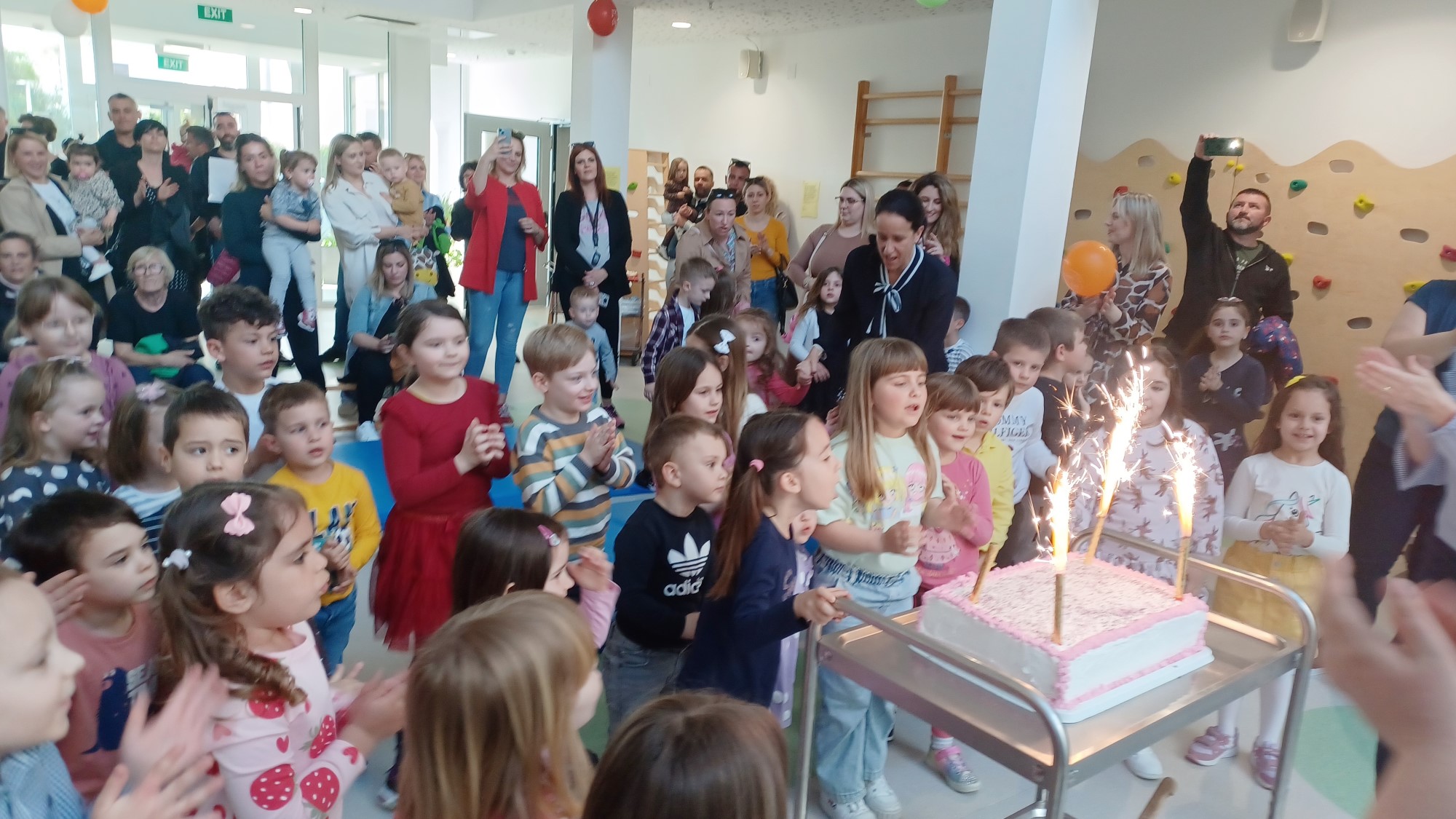 U DV "Paški mališani" obilježen je 23. rođendan vrtića i 100 godina predškolskog odgoja u gradu Pagu