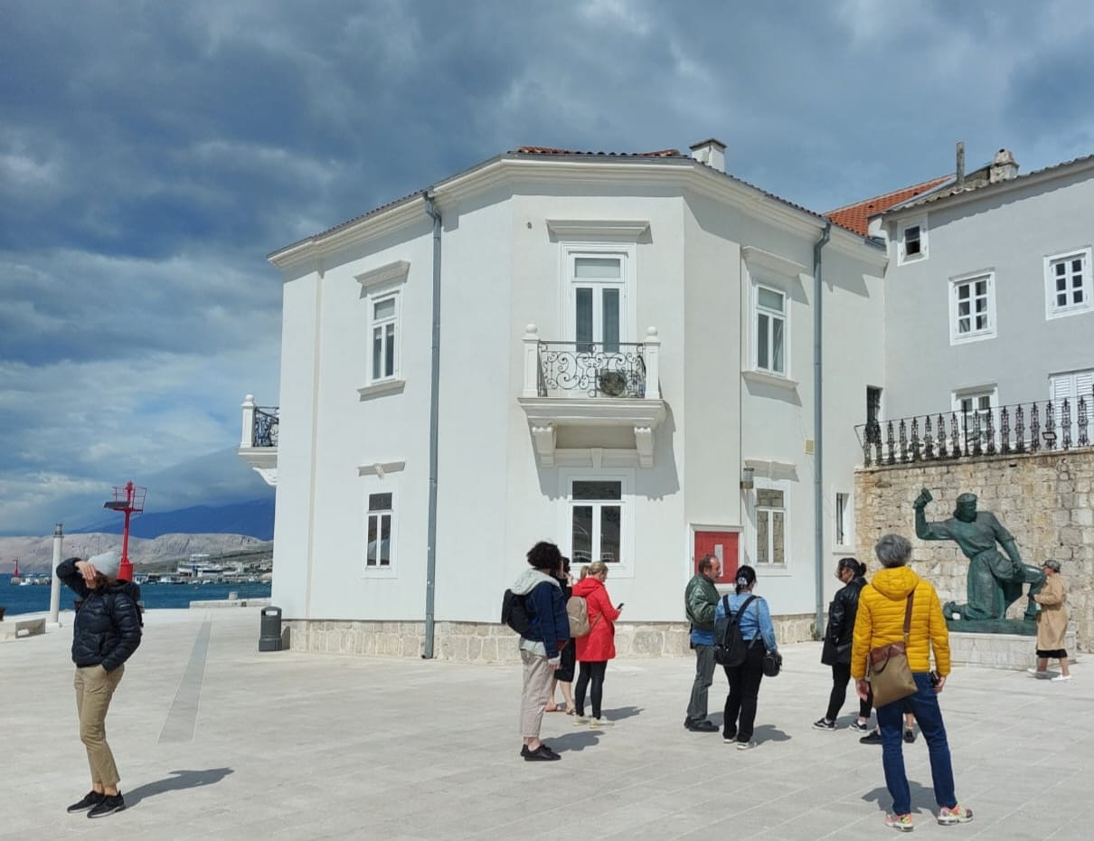U sklopu studijskog putovanja u Zadarskoj županiji, grad Pag je posjetilo devet novinarki iz Češke i Slovačke u organizaciji predstavništva HTZ-a u Pragu i TZ Zadarske županije