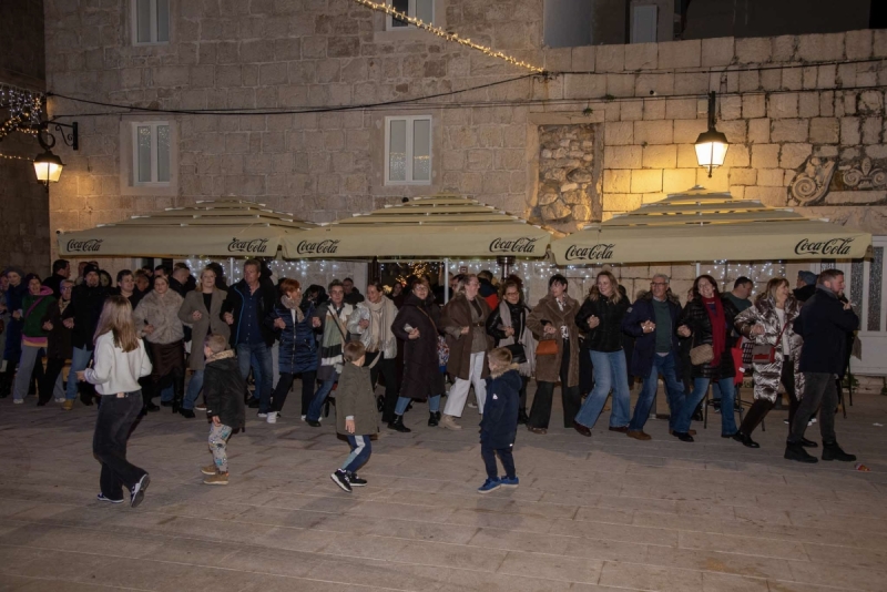 abd1277baab78b9b14cfeabcbe6acadb