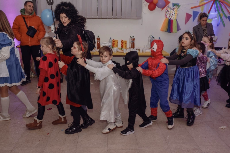 117-ELVISSMITPAGKARNEVAL-9163