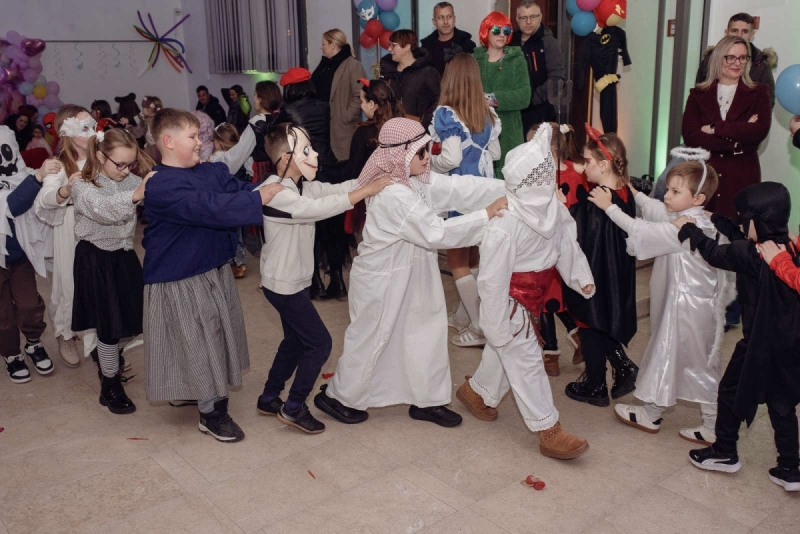 118-ELVISSMITPAGKARNEVAL-9164